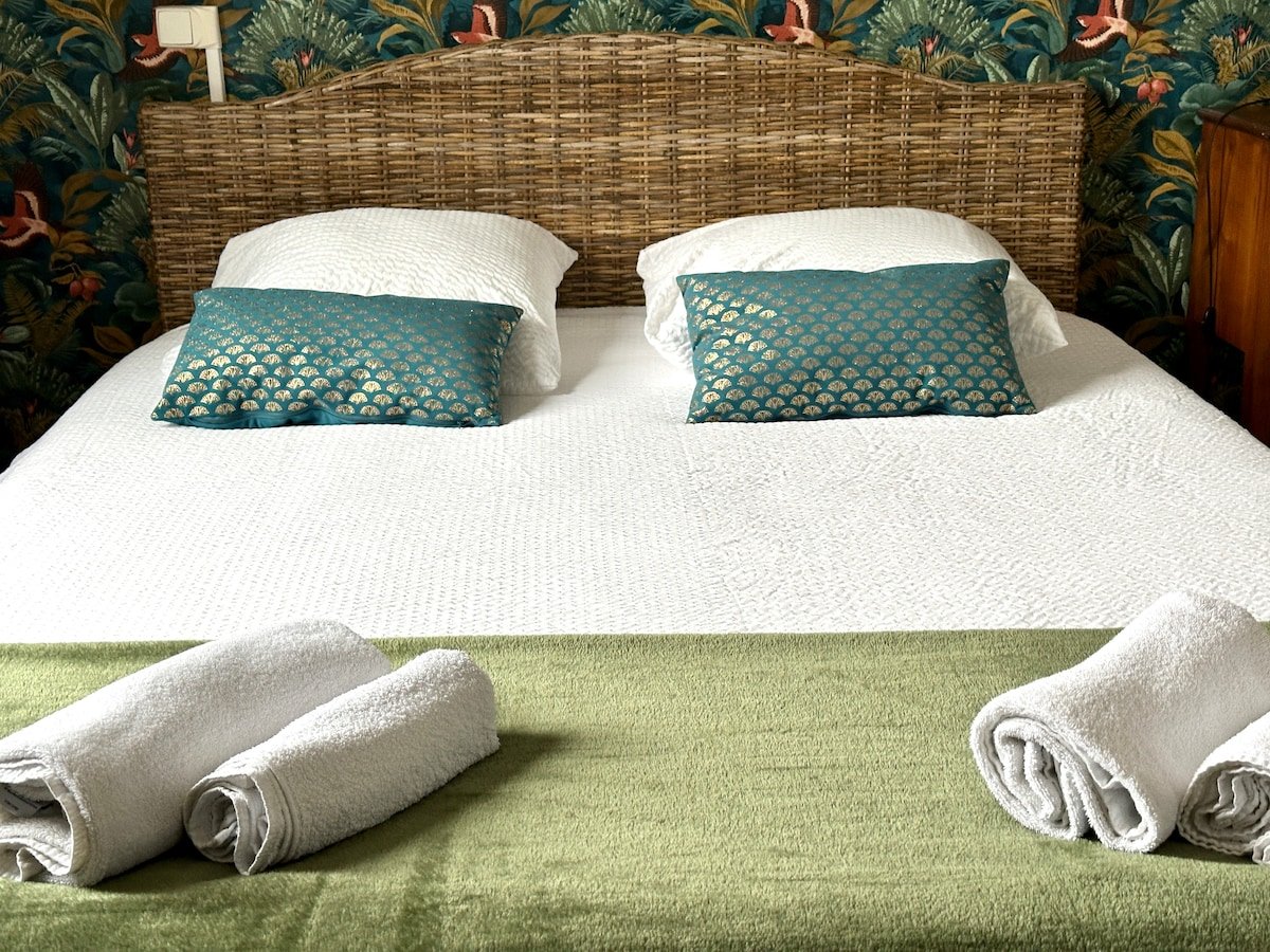 2f399684-6584-4c04-9ff8-14106e9b9388